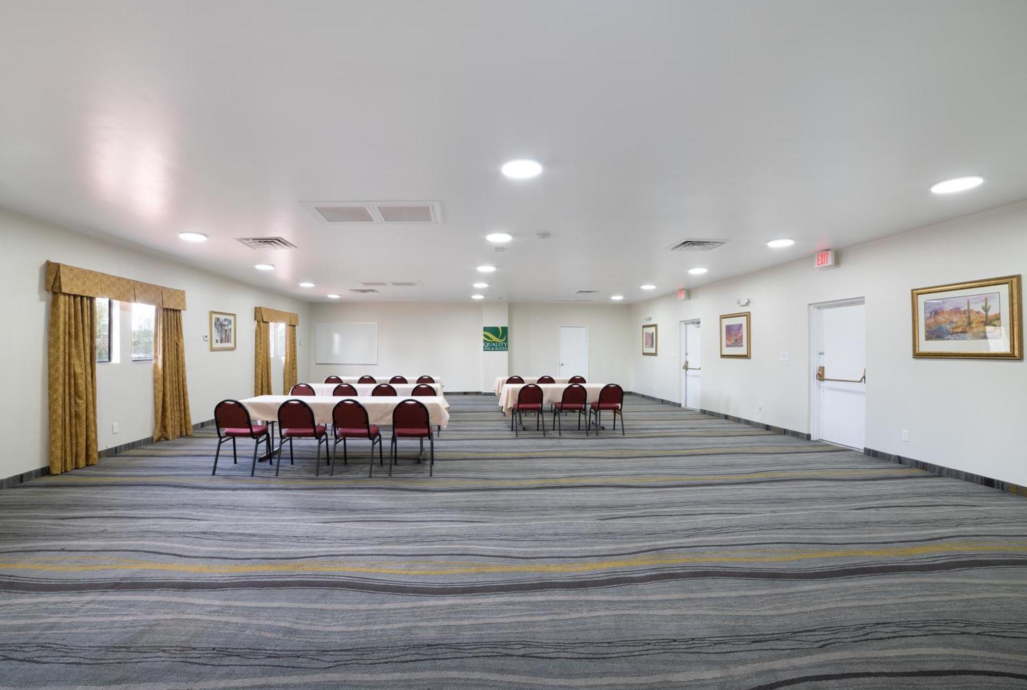 Quality Inn & Suites Goodyear - Phoenix West Exterior photo