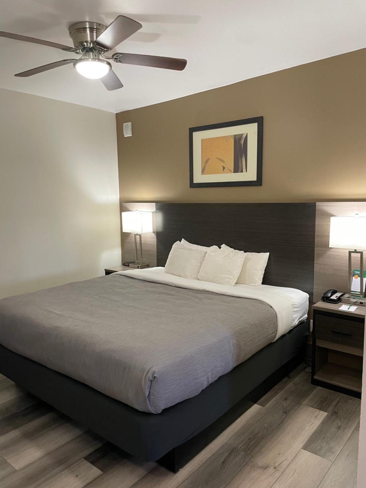 Quality Inn & Suites Goodyear - Phoenix West Exterior photo